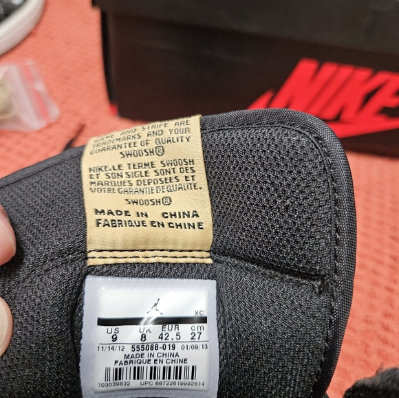 2013 Nike Air Jordan 1 Retro High OG - Picture 8 of 11